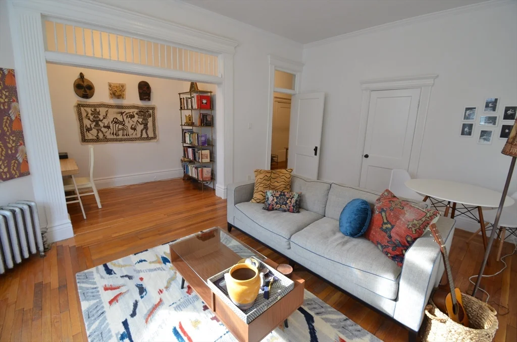 1109 Boylston St, Fenway