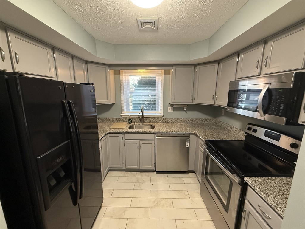 30 Cadogan Way, Nashua