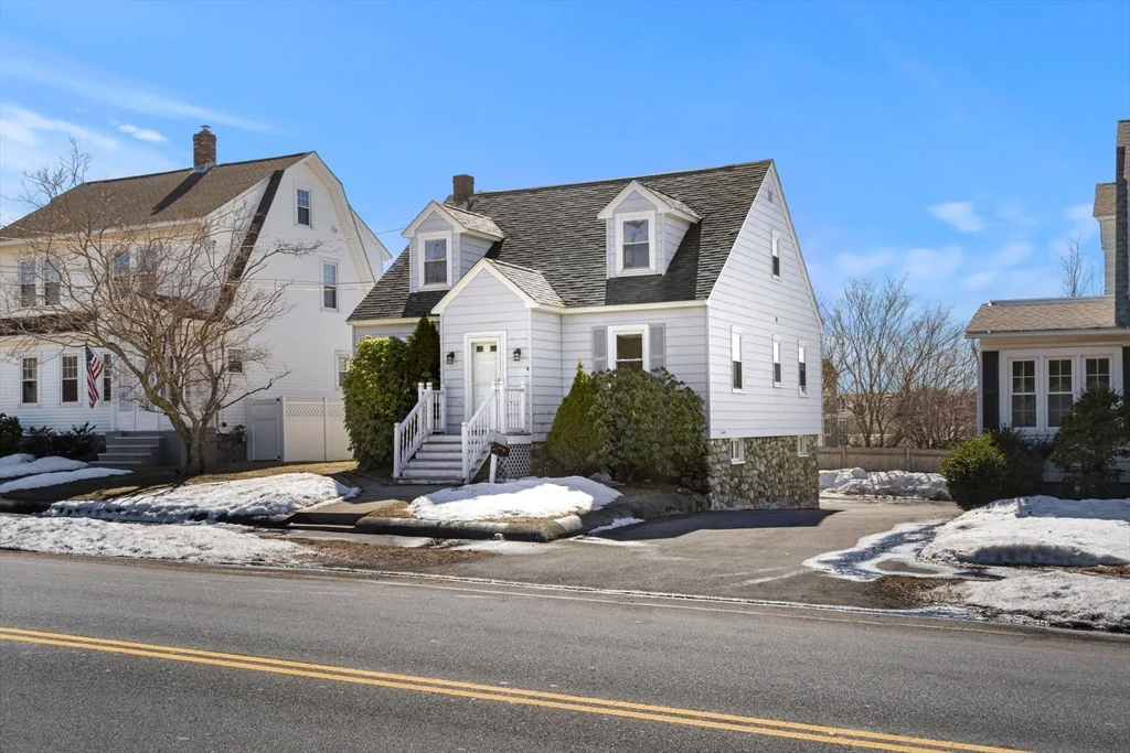 183 Massachusetts Ave, North Andover
