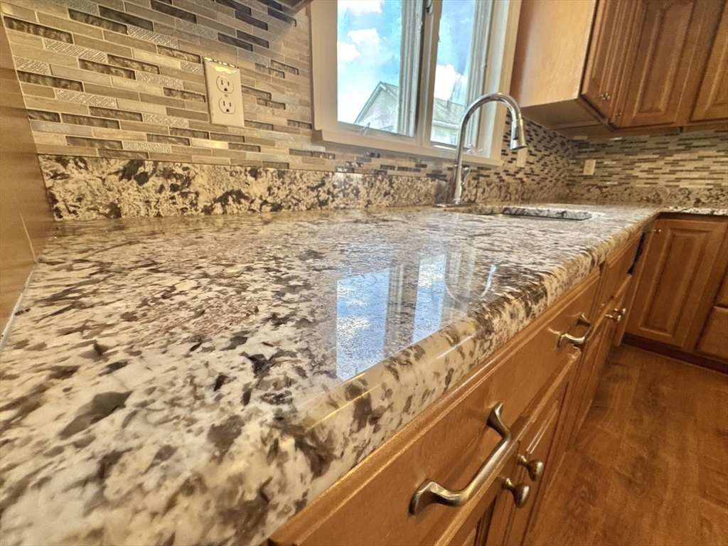 47 Estes St, Everett