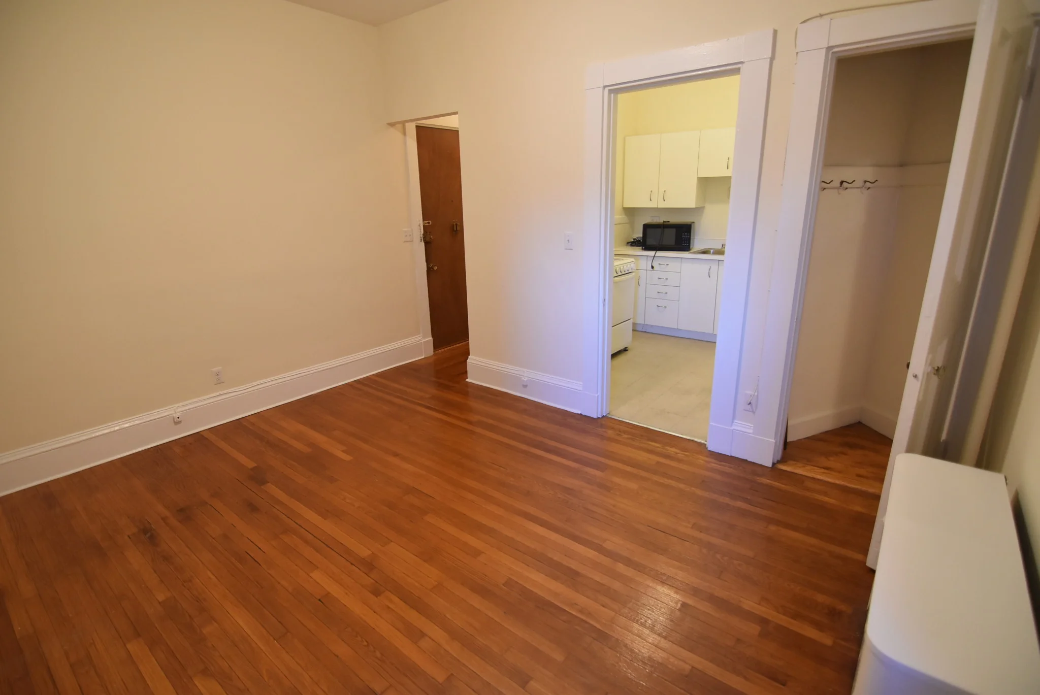 504 Beacon St, Fenway