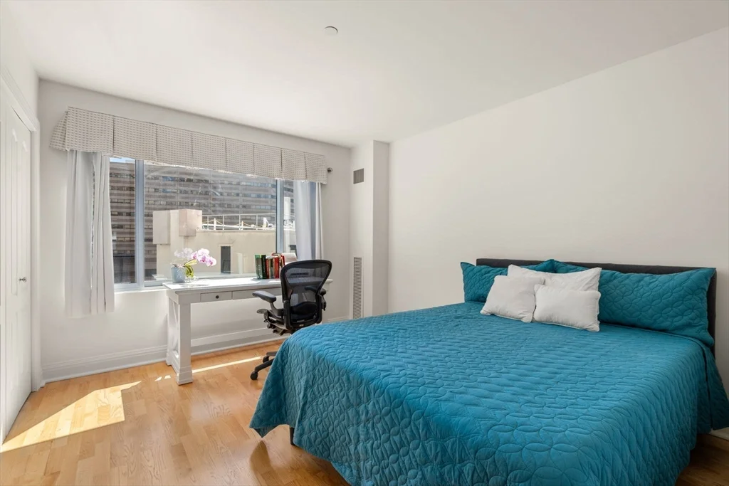 1 Huntington Ave, Back Bay