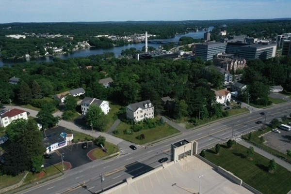 351 Plantation St, East Worcester