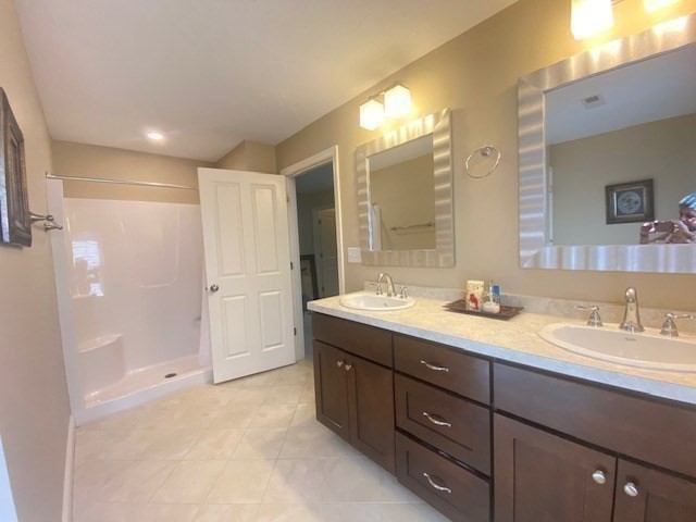 90 Cook Ln, Marlborough