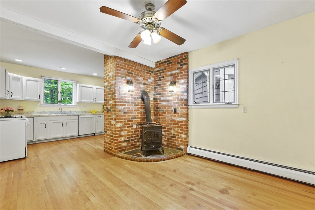 20 Willow St, Newton