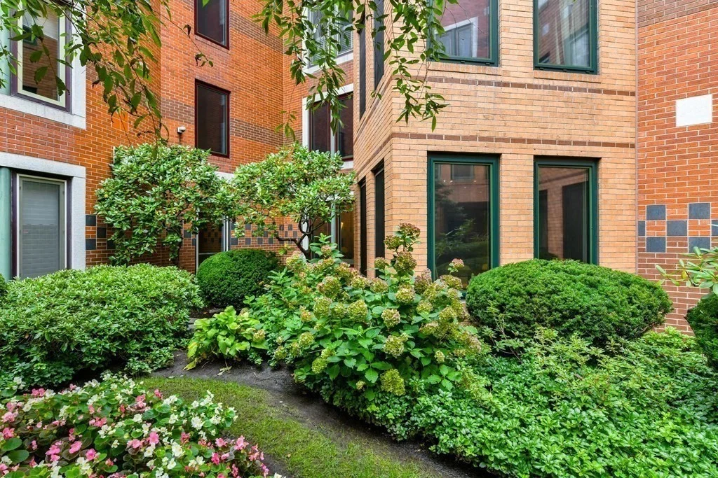 492 Beacon St, Back Bay