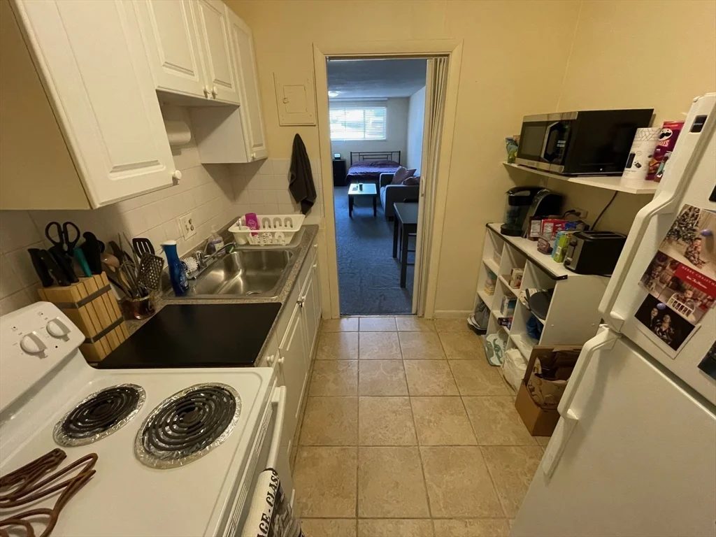 73 Charlesbank Rd, Newton Corner