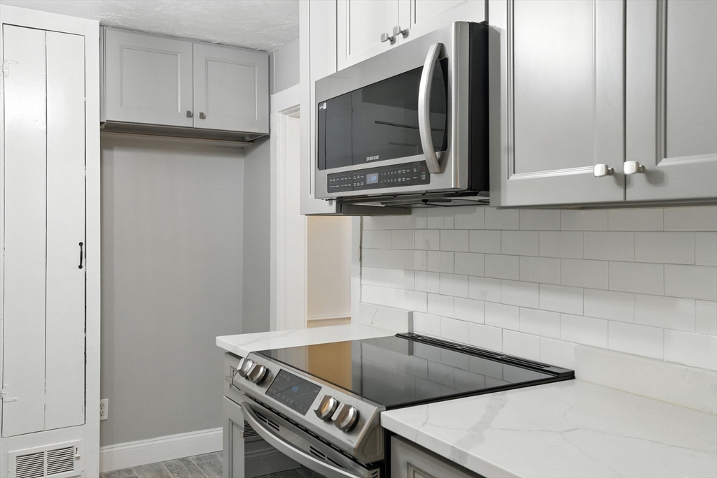 62 Lincoln Ave, Lynnfield