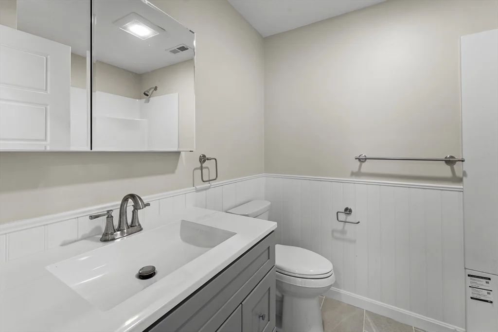 42 Almont St, Medford