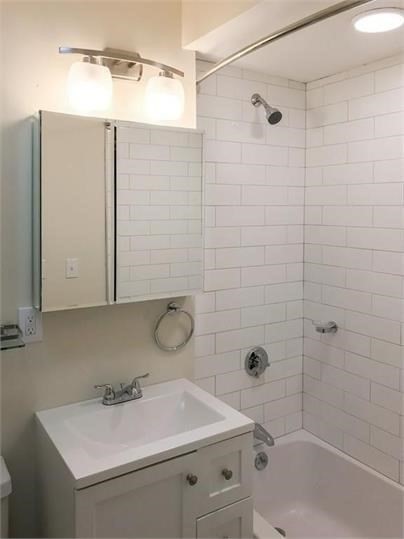 395 Harvard St, Coolidge Corner