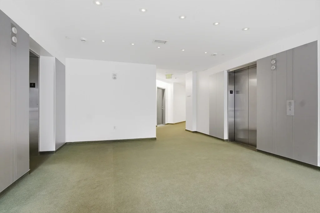 9 West Broadway, South Boston