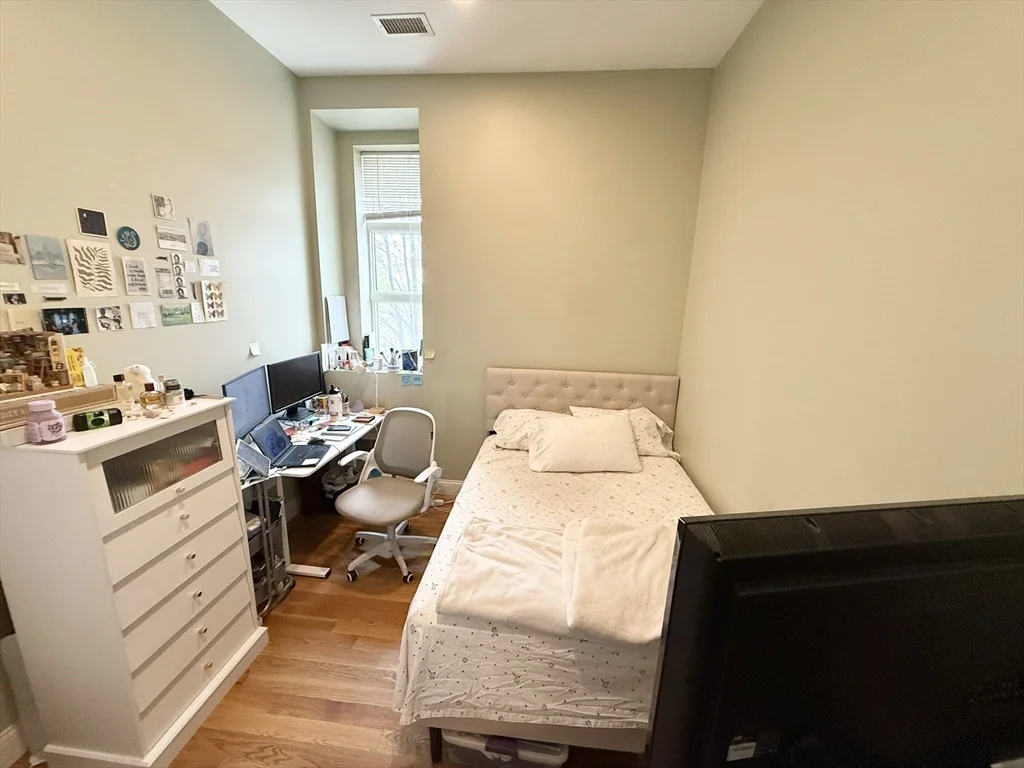 409 Dudley St, Roxbury