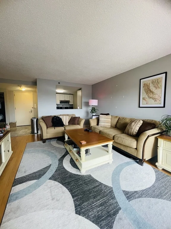 15 North Beacon Rd, Allston