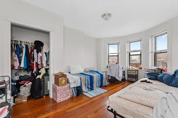 868 Huntington Ave, Coolidge Corner