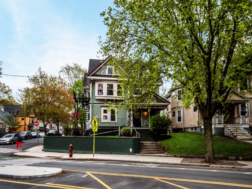 97 College Ave, Somerville