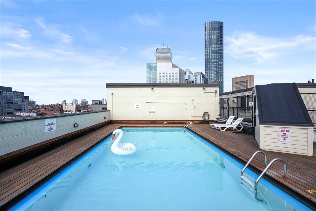 12 Stoneholm St, Fenway