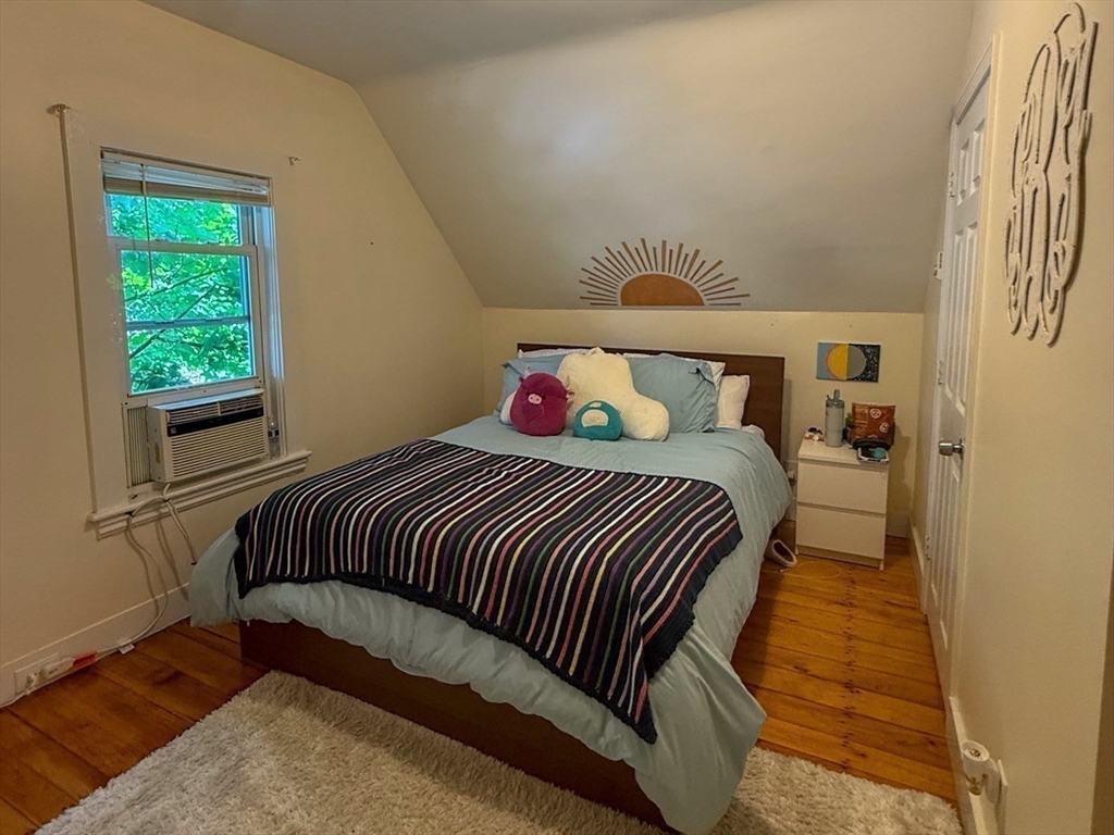 7 Dell St, East Somerville