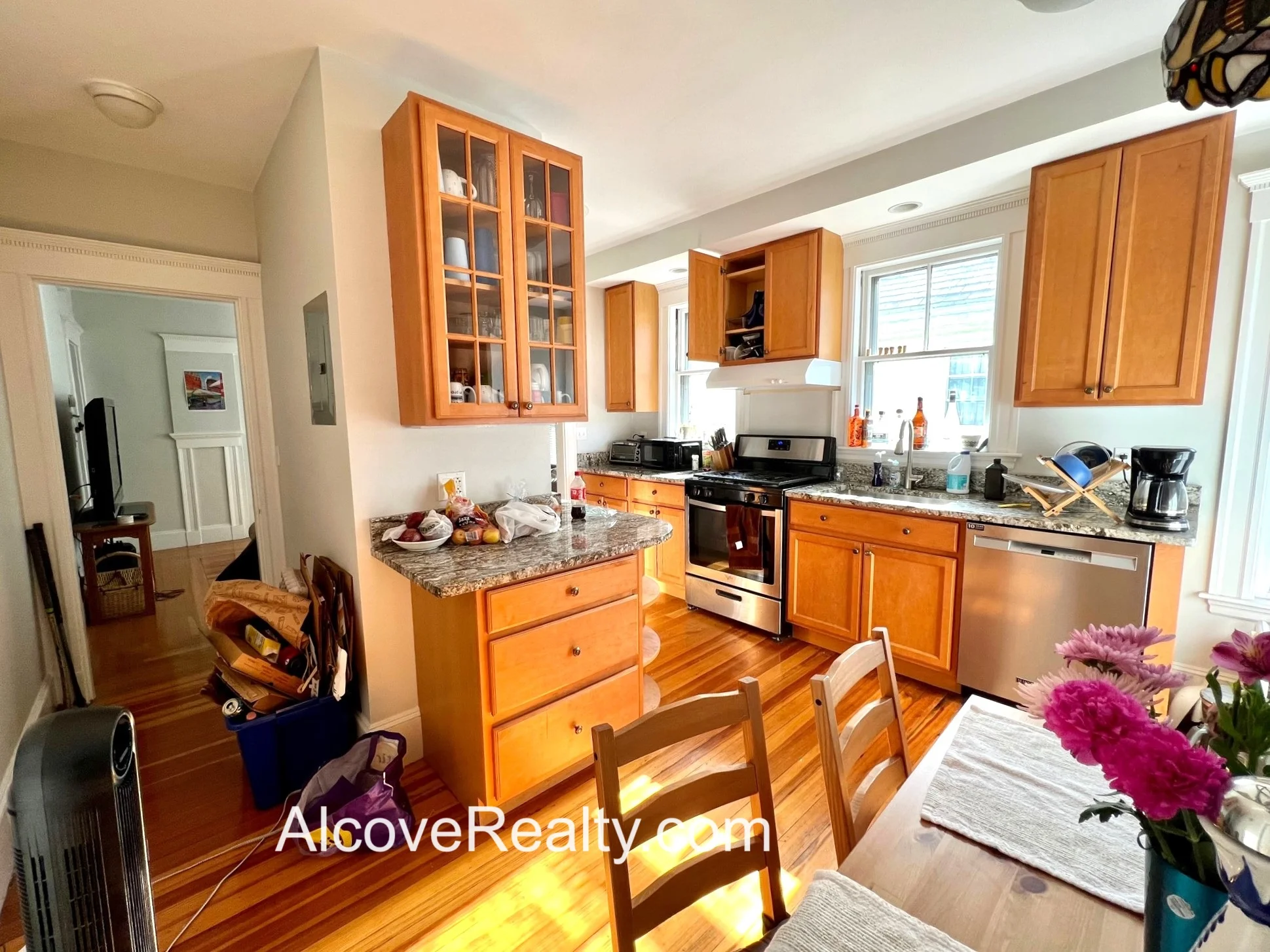 34 Leonard St, Tufts