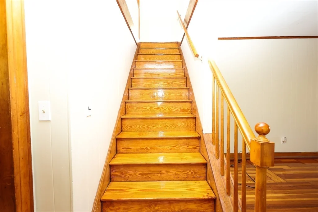 354 Pond St, Braintree