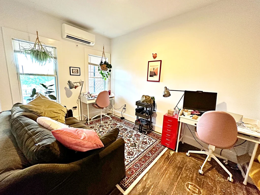 264 Sumner St, East Boston