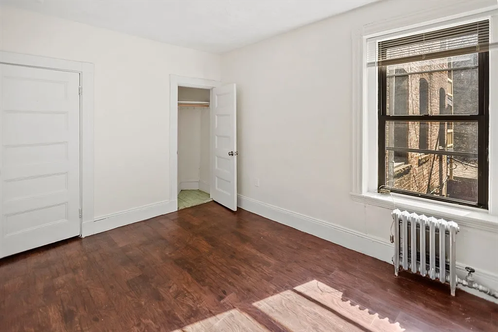 868 Huntington Ave, Coolidge Corner
