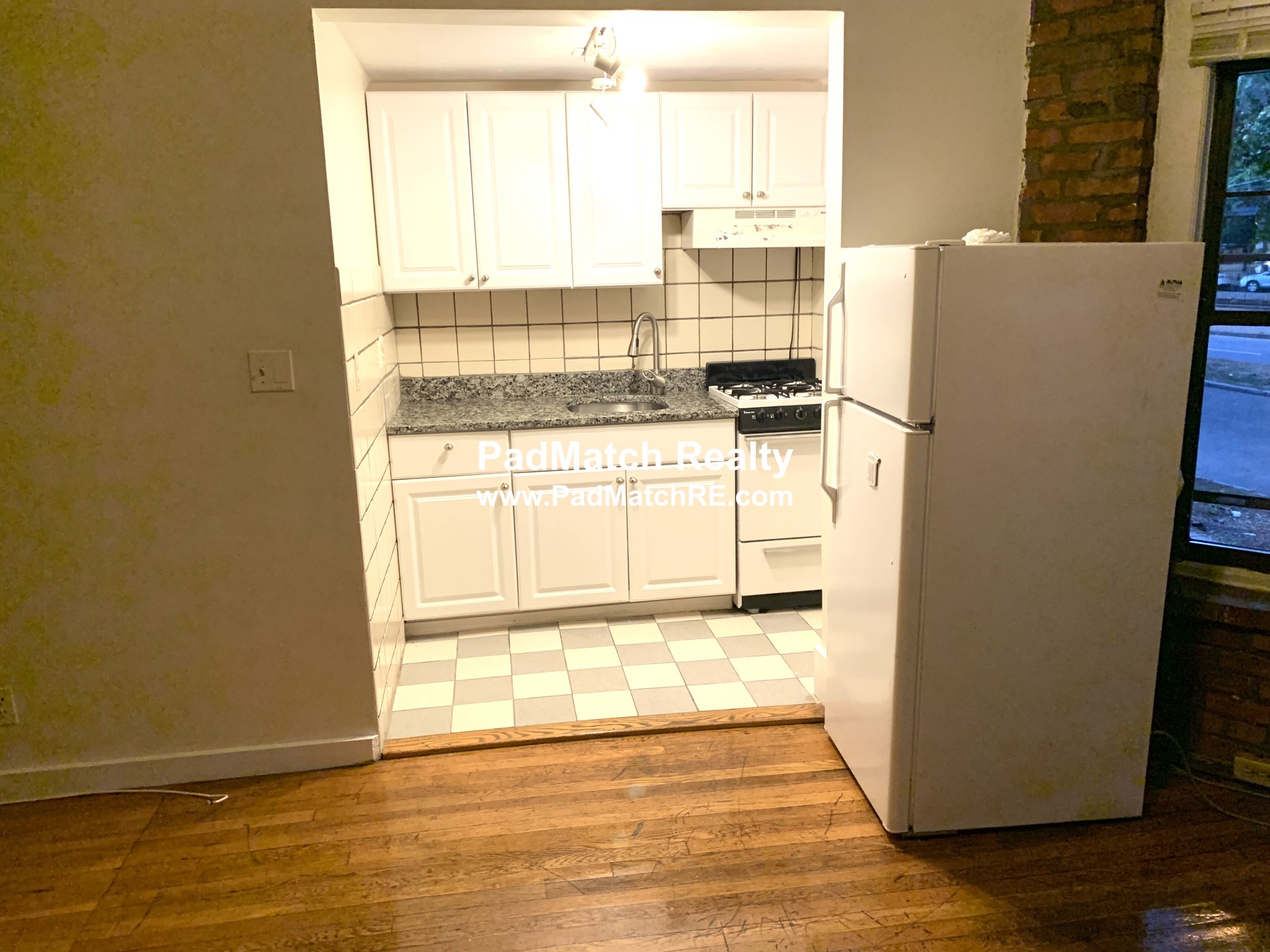 1412 Commonwealth Ave, Brighton