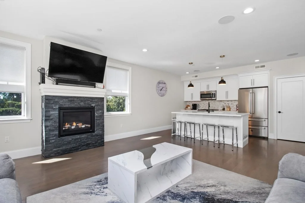 2 Elm St, Dorchester