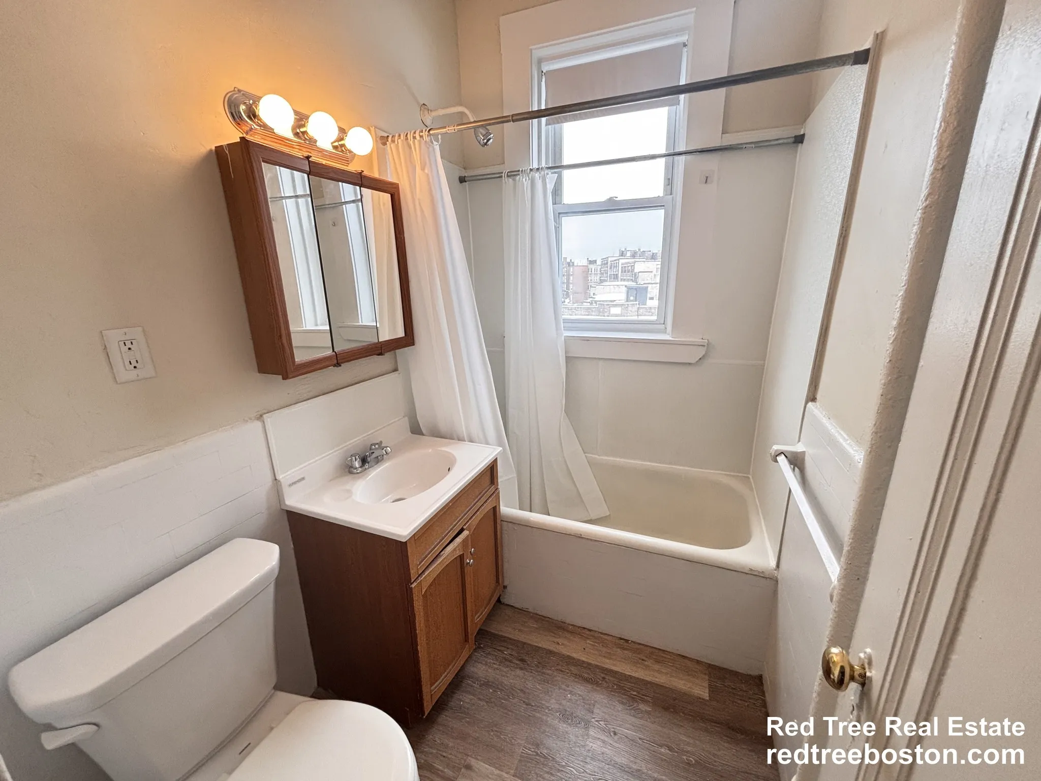 1687 Commonwealth Ave, Brighton