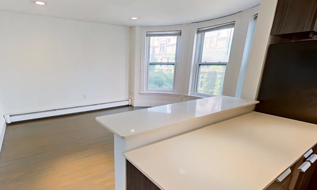 51 Massachusetts Ave, Back Bay