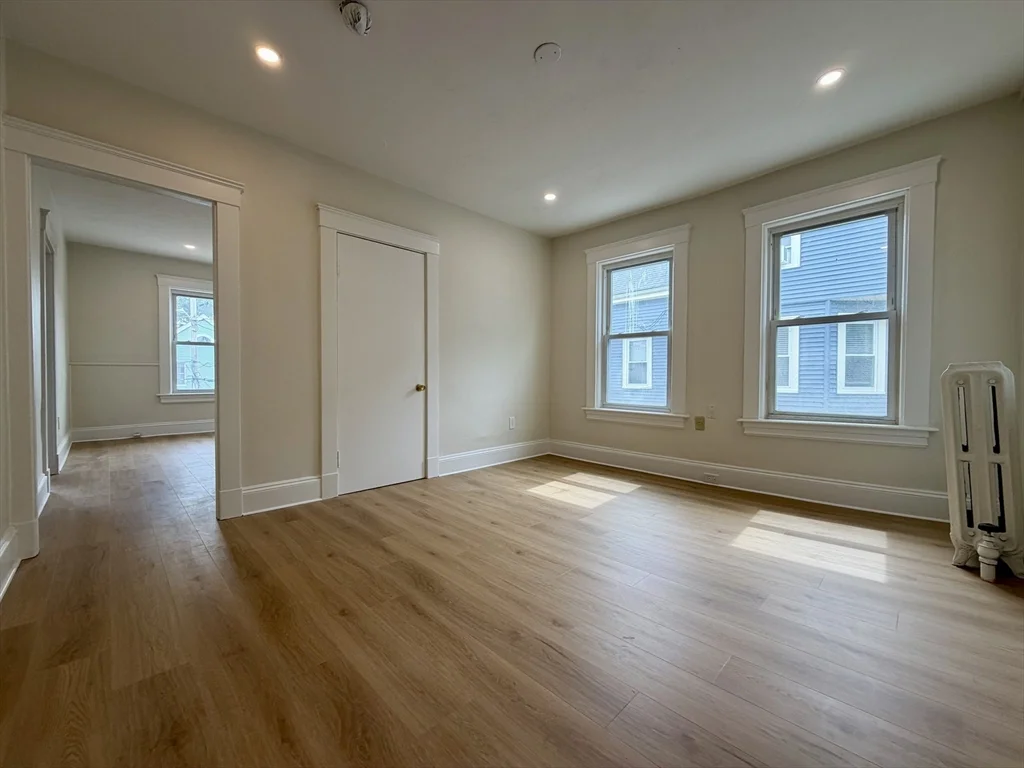 29 John St, Attleboro