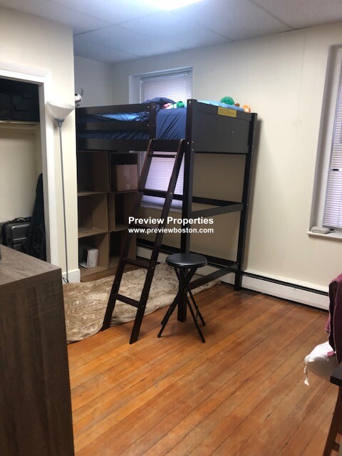 11 Aberdeen St, Fenway