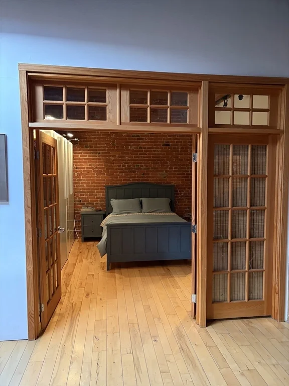 11-21 Wormwood, Seaport District