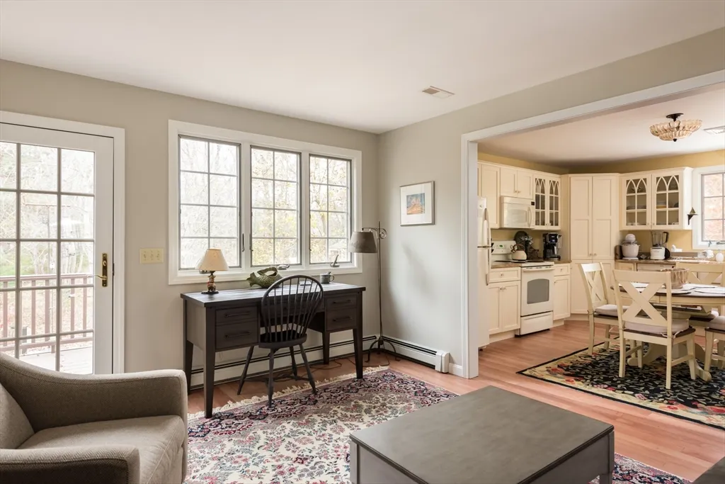 15 Parlowtown Rd, Marion