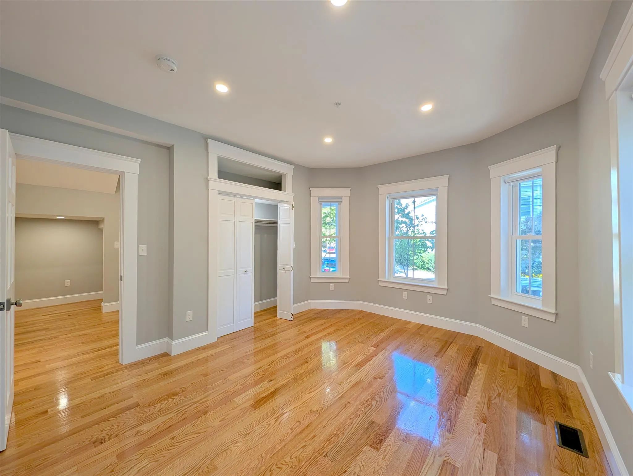 86 Orchard St, Medford