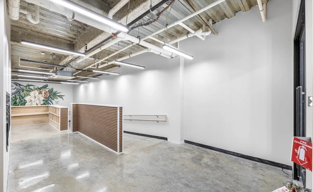 400 W Broadway, South Boston