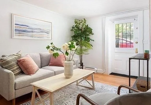 16 Chauncy St, Neighborhood Nine