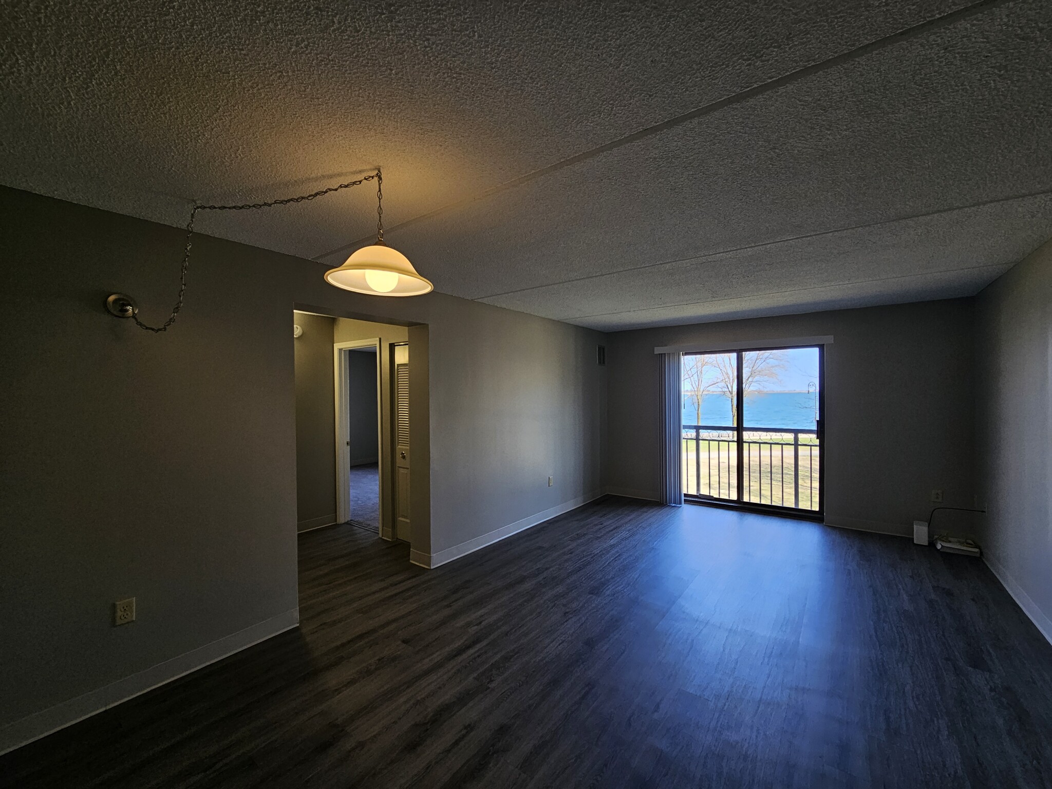 65 North Point Dr, Dorchester