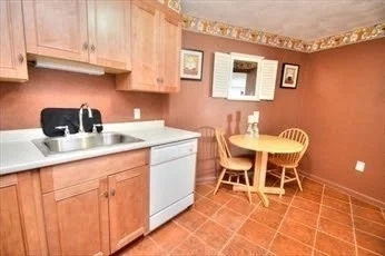 295 Lynn Shore Dr, Swampscott