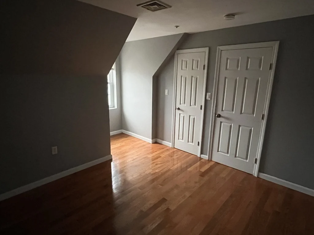 242 Park Ave, Revere