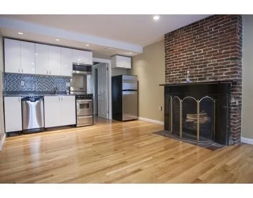 41 Grove St, Beacon Hill