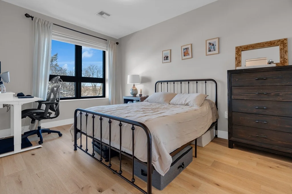 70 Leo Birmingham Pkwa, Brighton