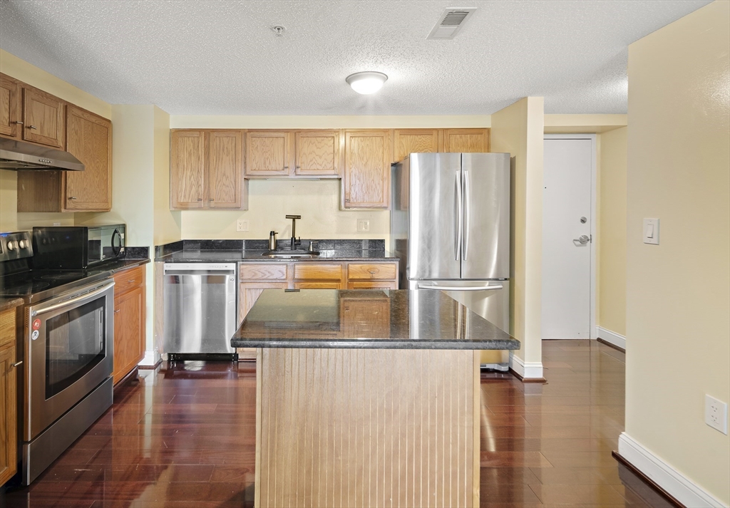 79 Waite St Ext, Malden