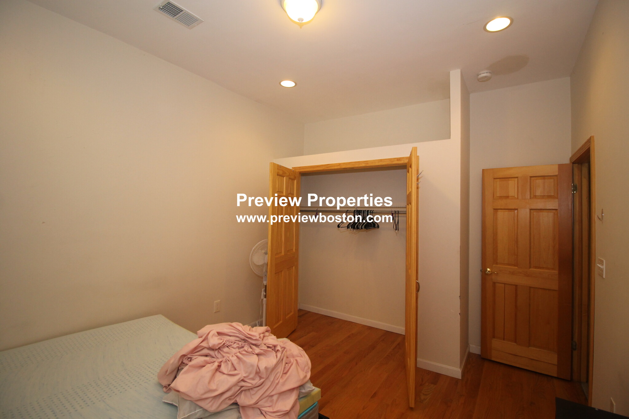 10 Moreland, Roxbury