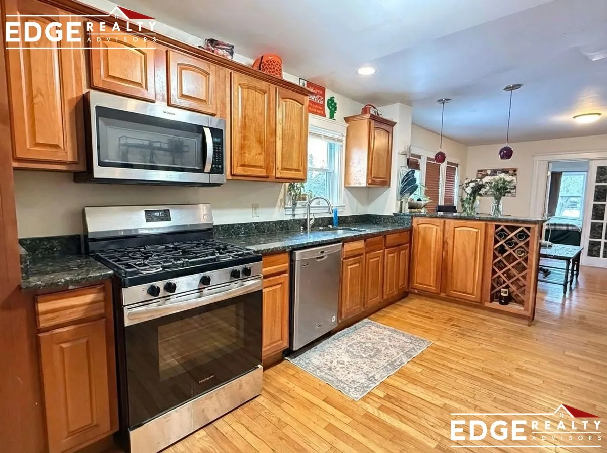 3 Granite St, Cambridgeport