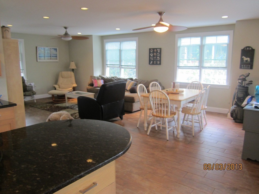 7 Avenue A, White Horse Beach