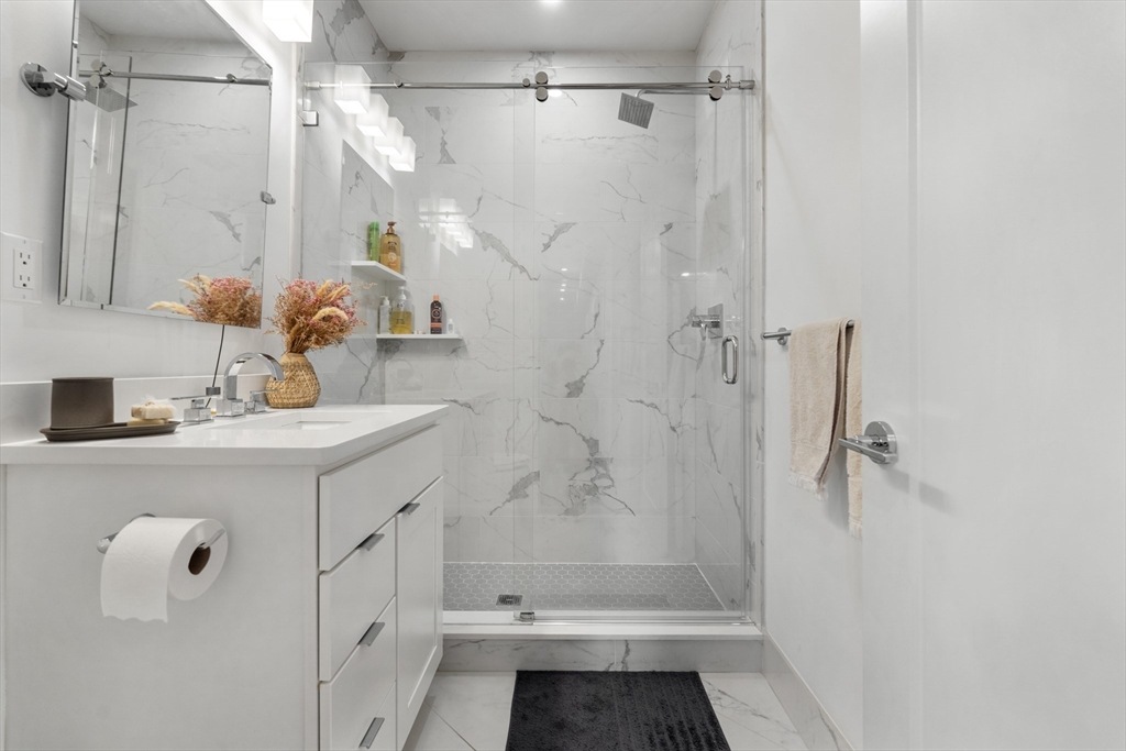 49 Rogers St, South Boston