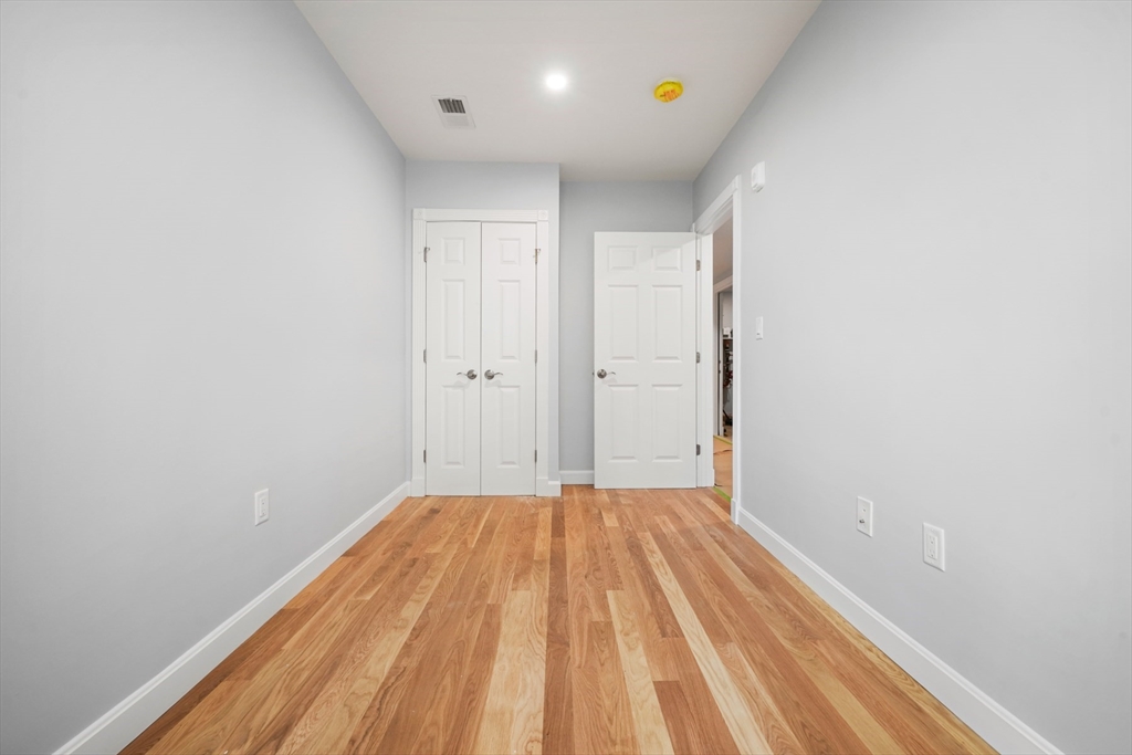 71 Old Harbor St, South Boston