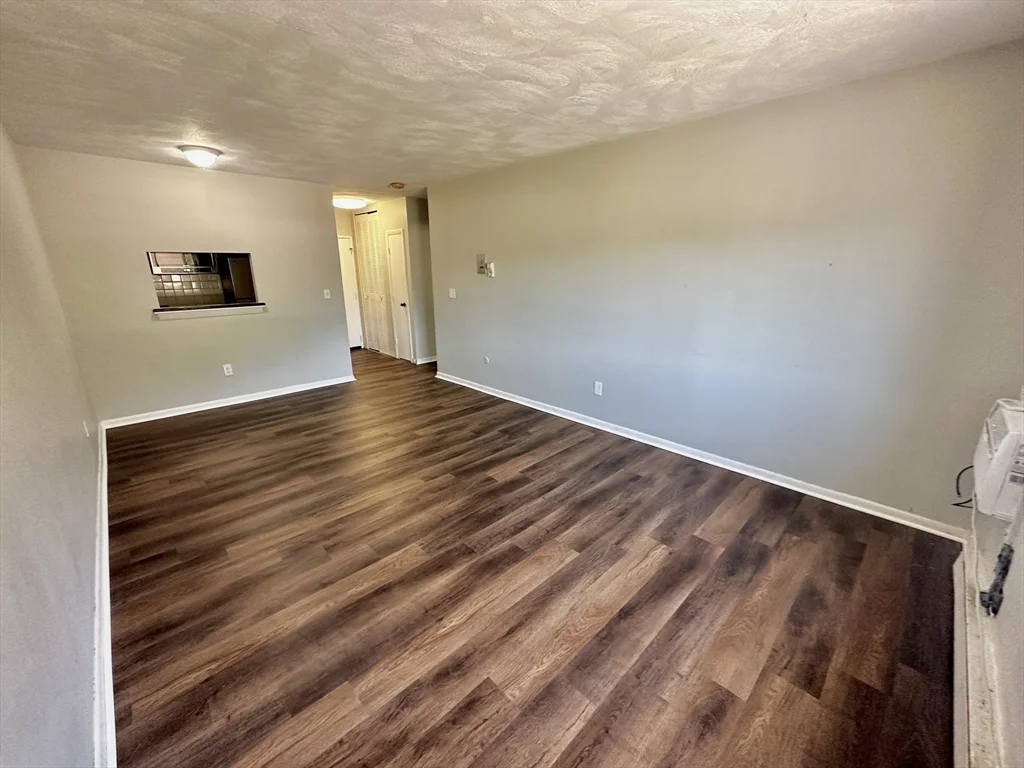 27 Willis St, Framingham