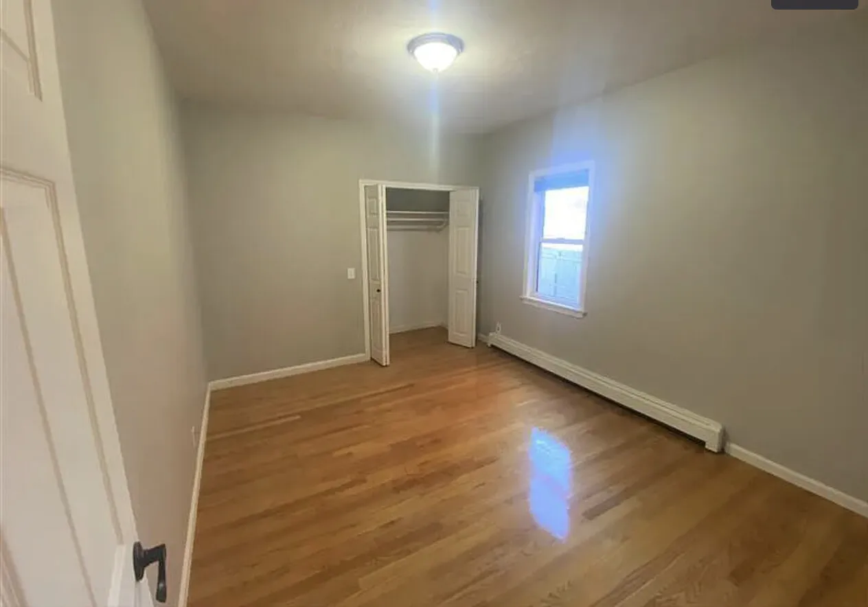 61 Webster Ave, Ward Two