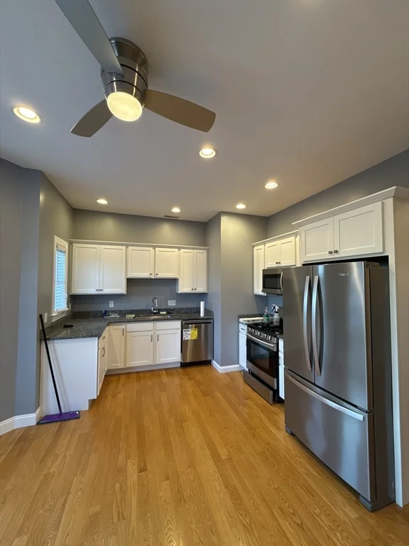 285 Crescent Ave, Beachmont